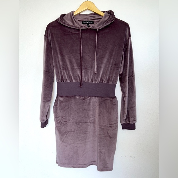 Derek Heart Dresses & Skirts - Derek Heart Velour Comfort Soft Hooded Mauve Dress Medium